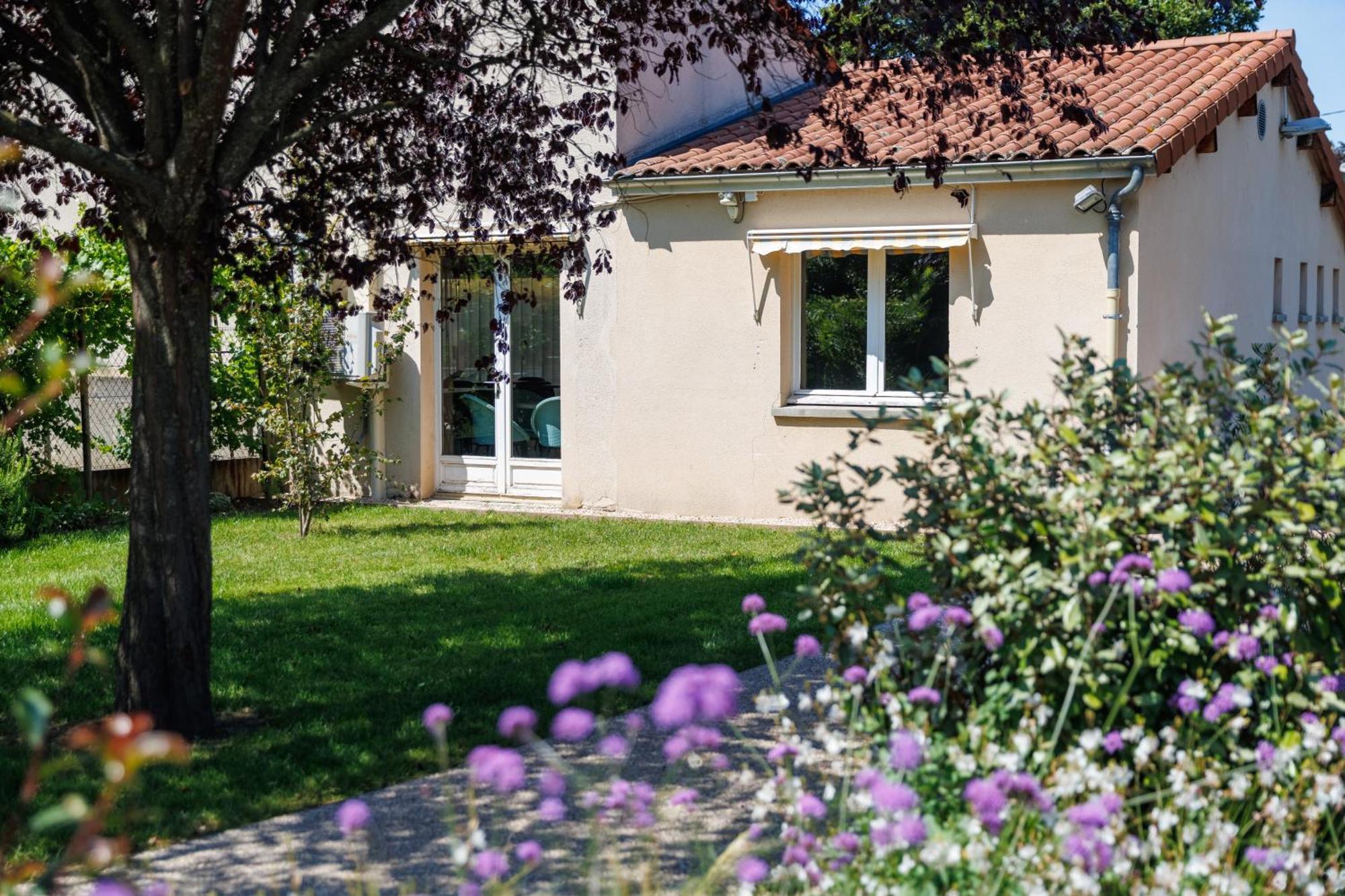The Originals Boutique, Hotel Le Pariou, Issoire Exterior foto
